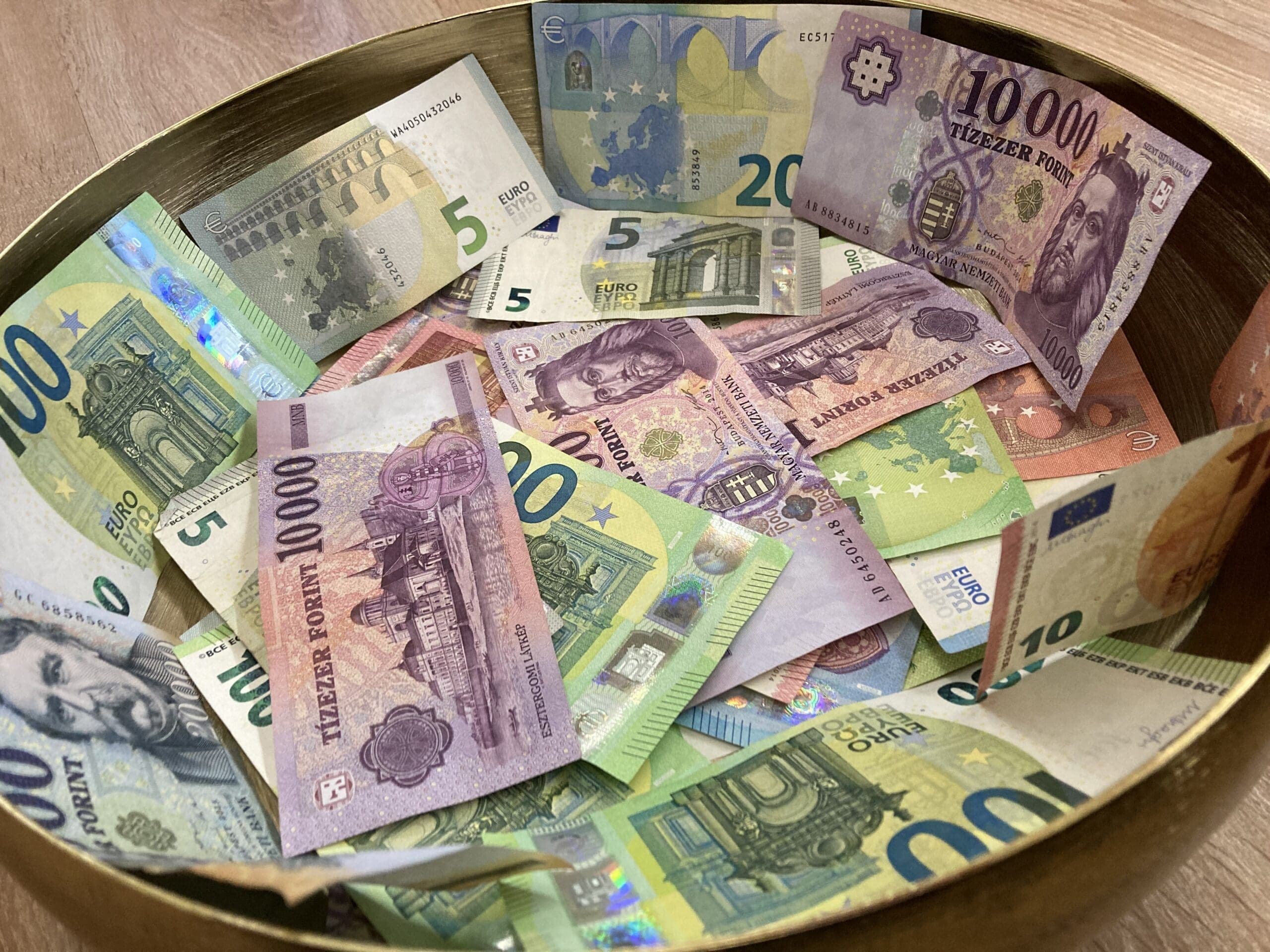 forint e