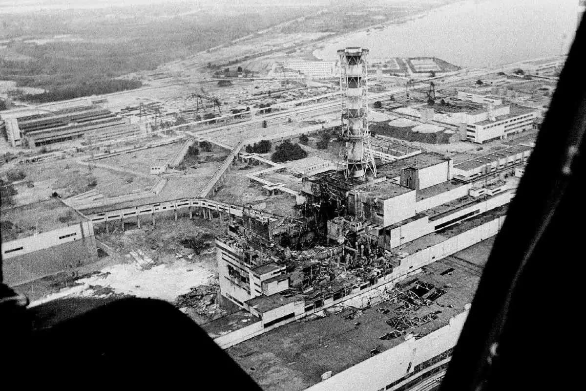 Robbanás Csernobilban - Megsérült az atomreaktor burkolata