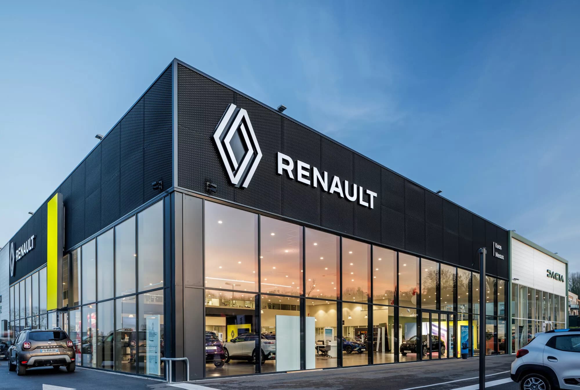 Válságban a Renault? – Háromezer munkahely megszüntetését tervezi a francia autógyártó