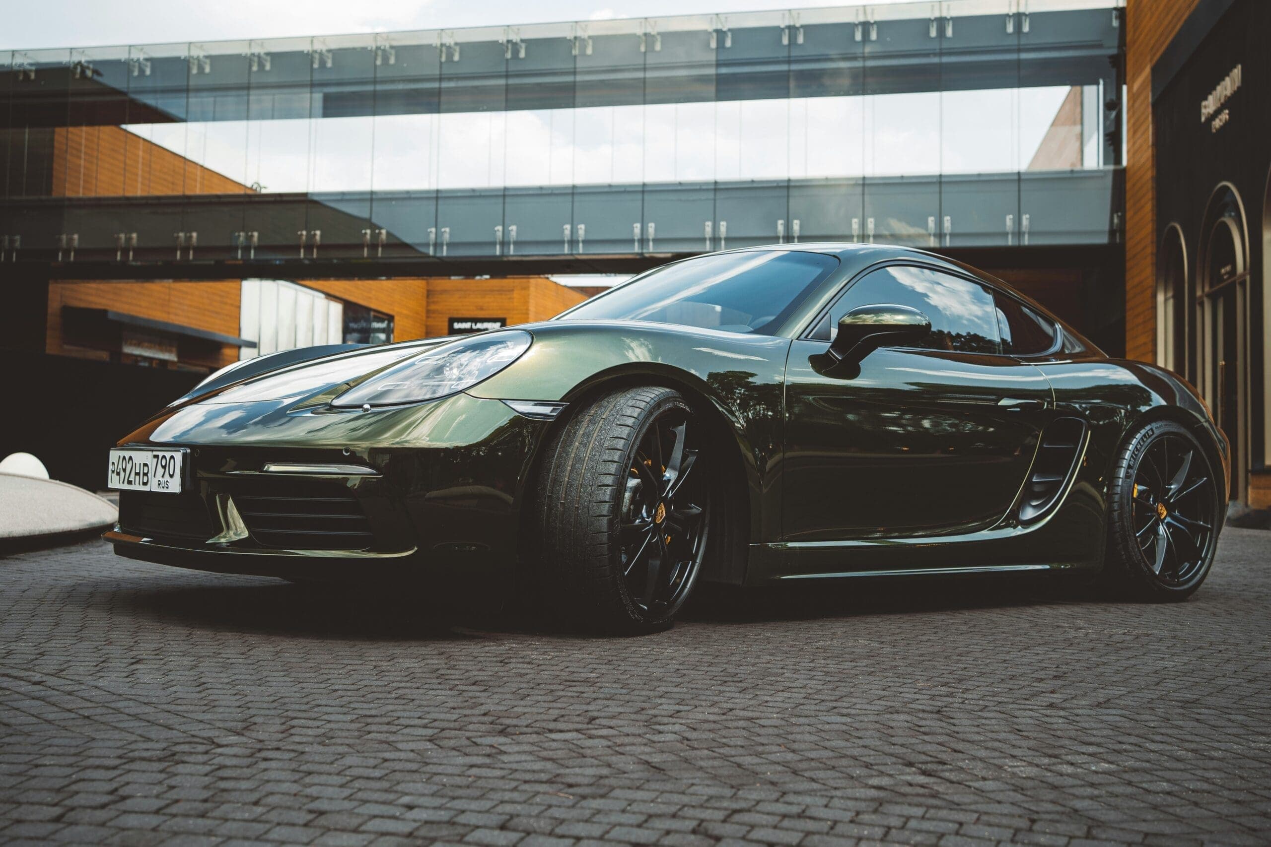 Mi történt a Porsche-val? – Drasztikus lépésre szánta el magát a luxusautó vállalat