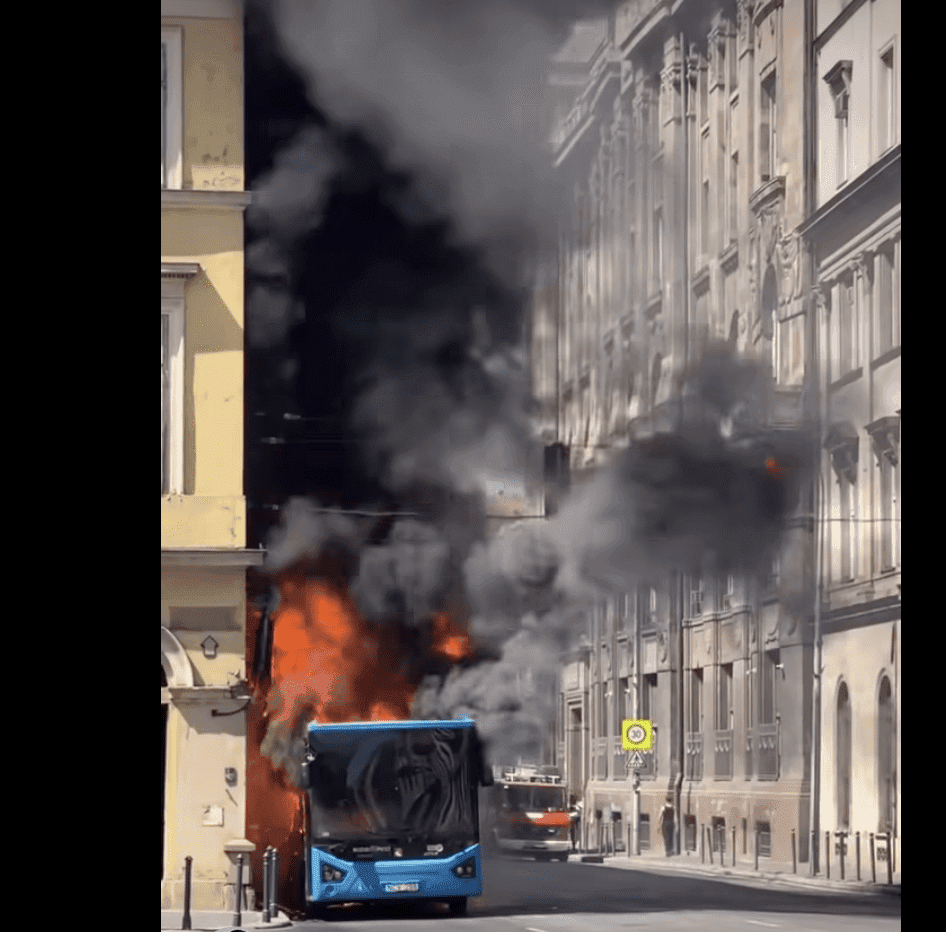 Miért gyulladtak ki a BKV buszok? – Azonnali vizsgálatot rendeltek el minden járművön
