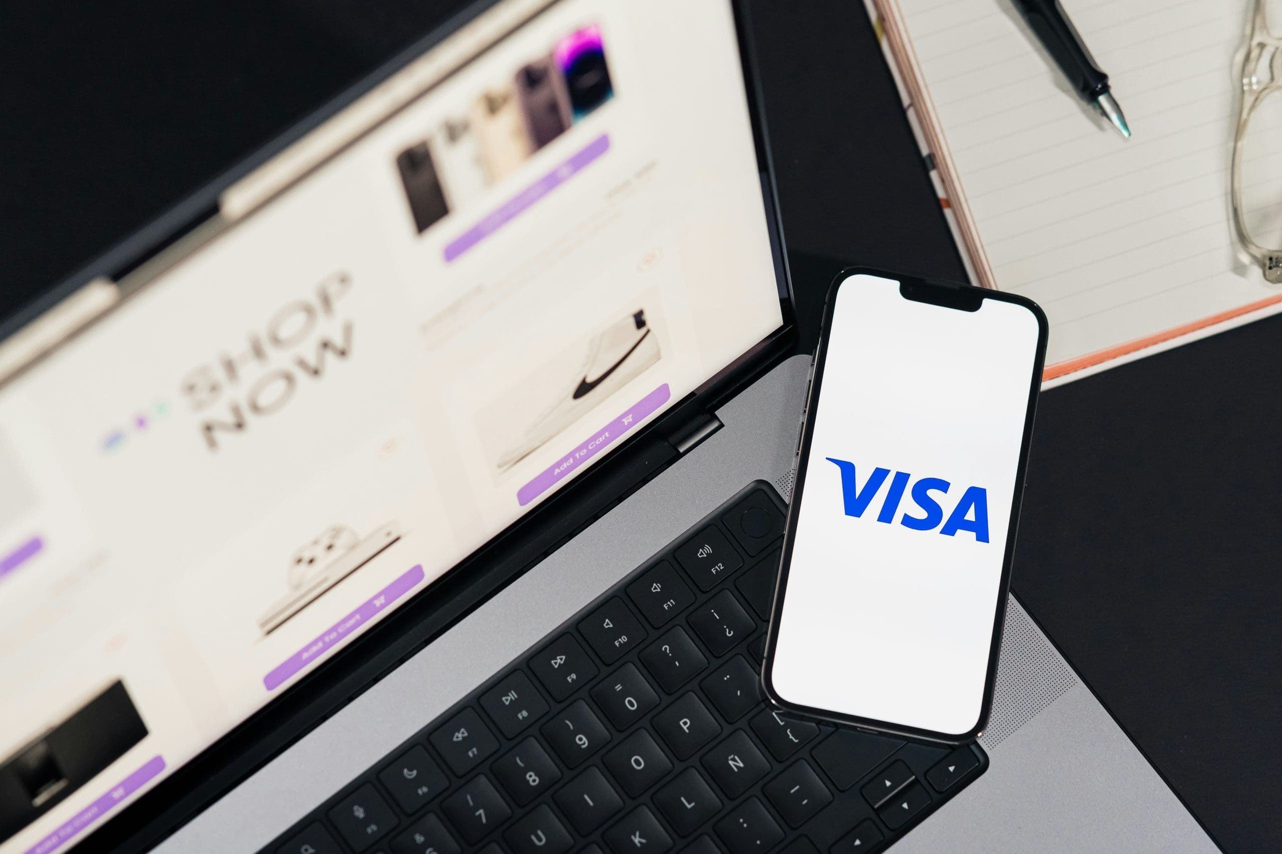 Hat hónapig ingyenes online kártyaelfogadást kínál a Visa – Elindult a Digitális Fizetés Program