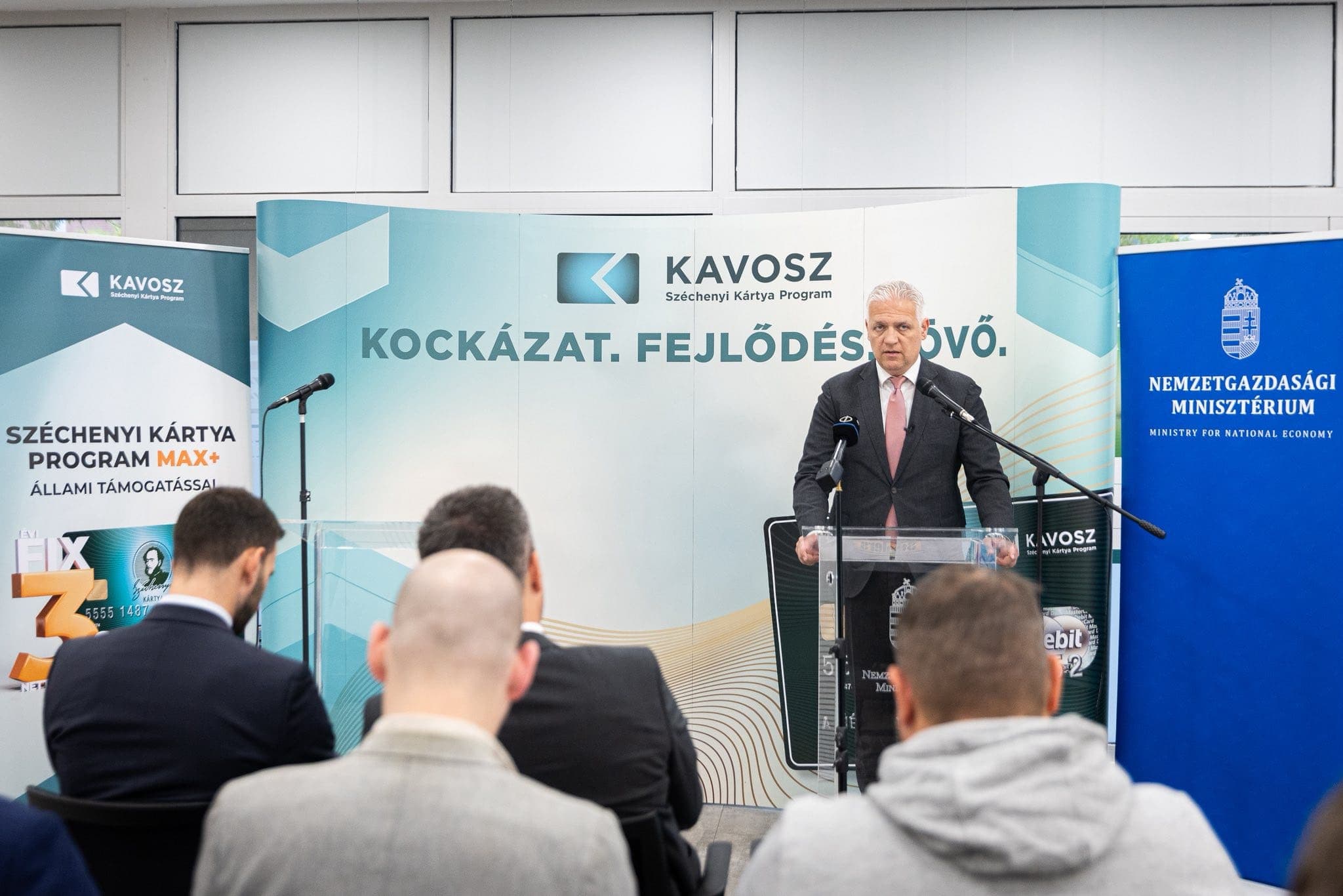 Berobbant a Széchenyi Kártya Program – Vállalkozói roham a 3 százalékos hitelekért