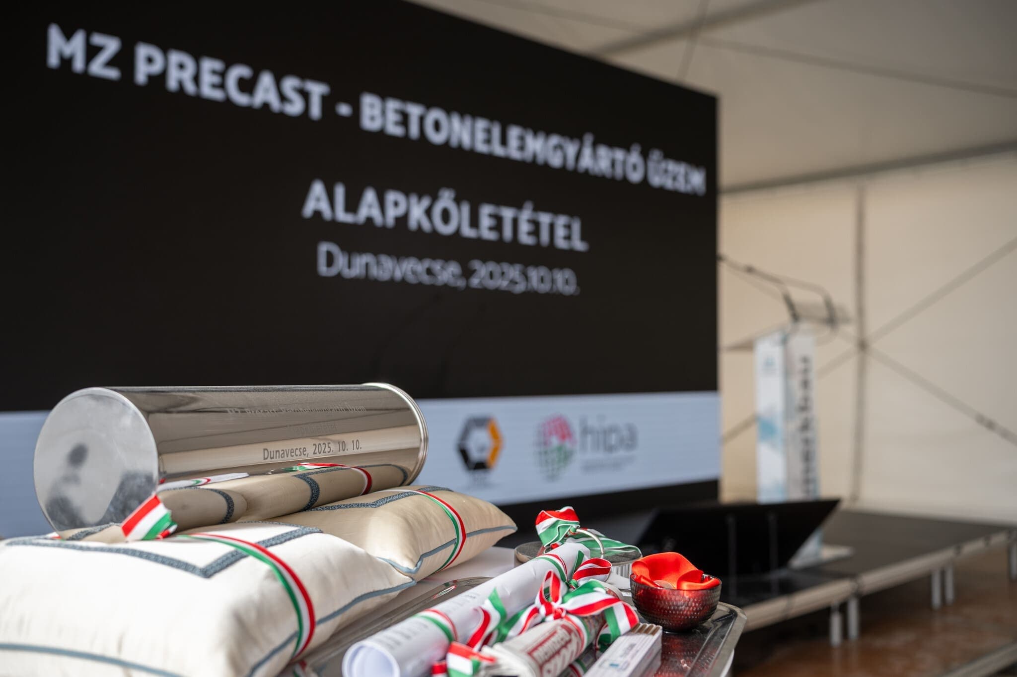 Tízmilliárdos gyár épül Dunavecsén – Napenergiával működő vasbetonüzemet épít az MZ Precast