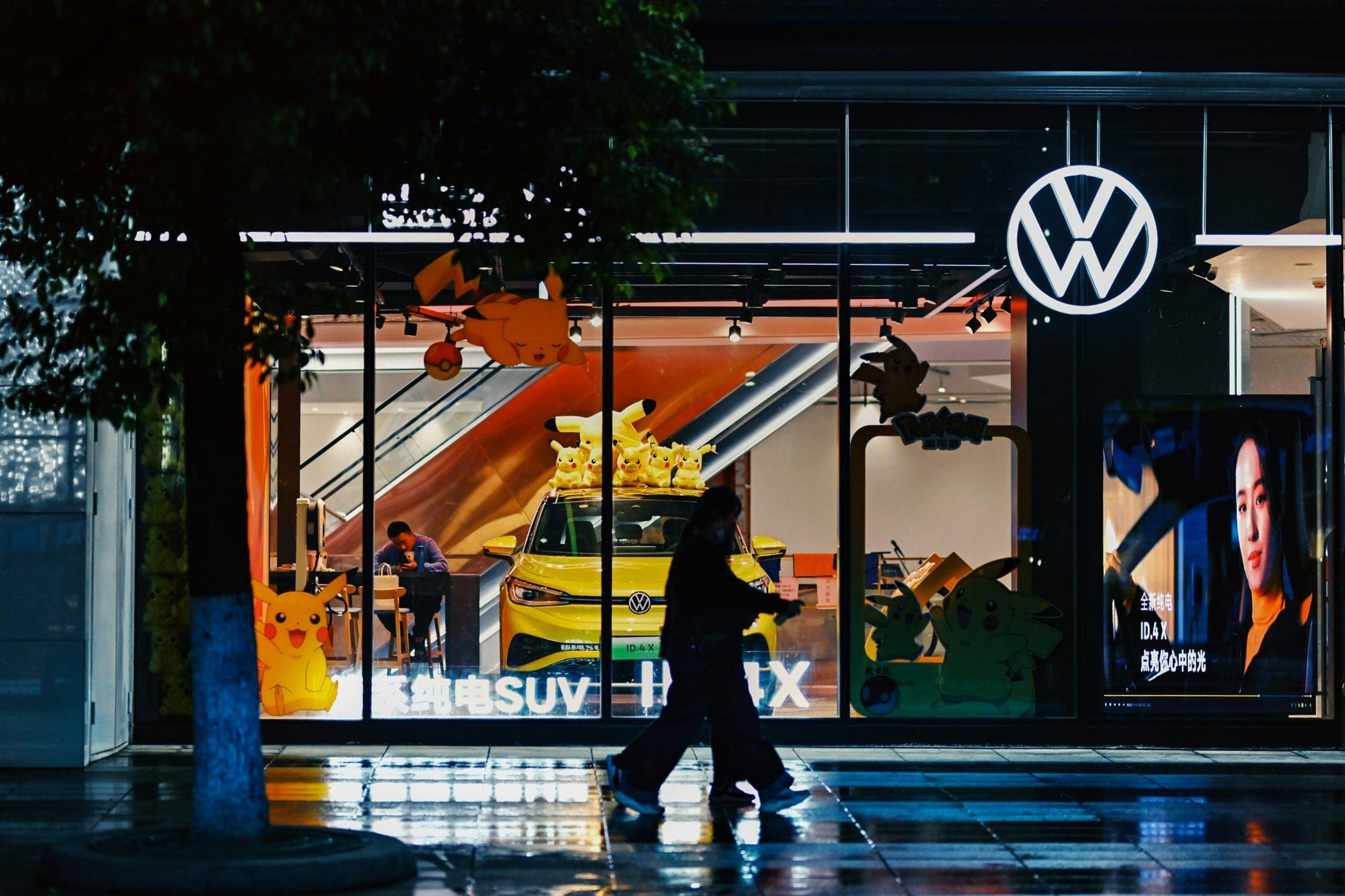 Válságban a Volkswagen? – Fél év alatt több száz dolgozót bocsátottak el, a hiányzások évi 1 milliárd eurós veszteséget okoznak