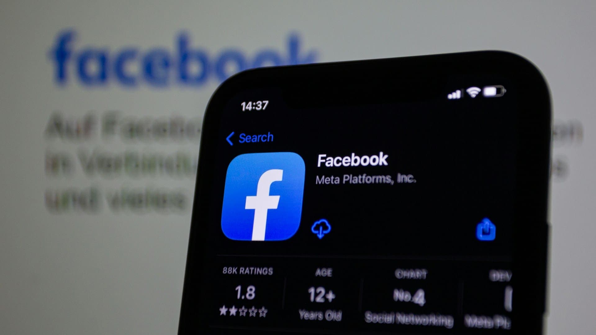 Megbolondult a Facebook biztonsági rendszere? – Tömegesen tiltotta le a fiókokat minden ok nélkül