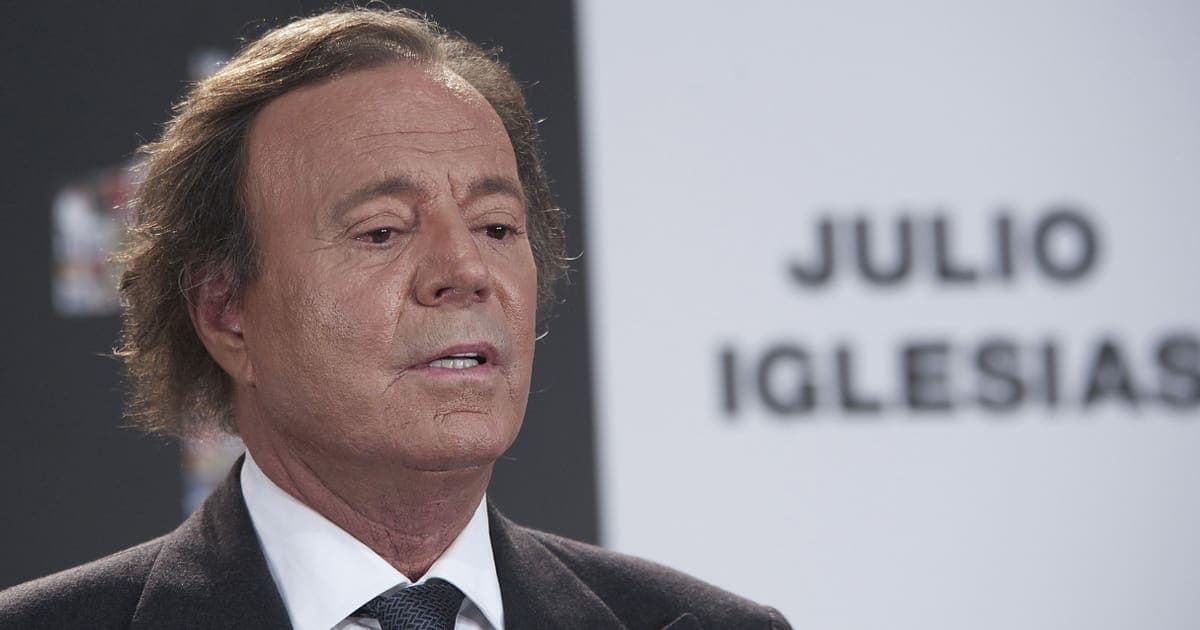 Joghatóság hiányában lezárták a Julio Iglesias elleni nyomozást Spanyolországban